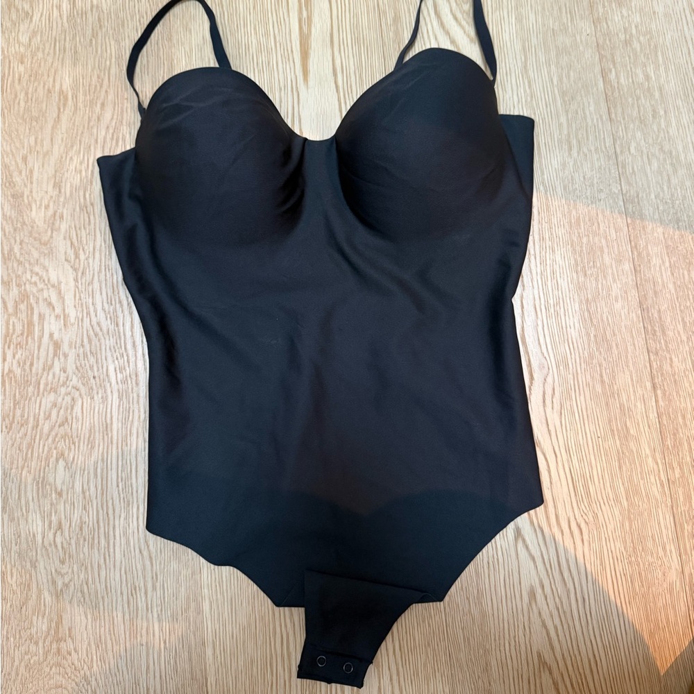 SKIMS Body Molded Underwire Thong Bodysuit onyx - large NWT